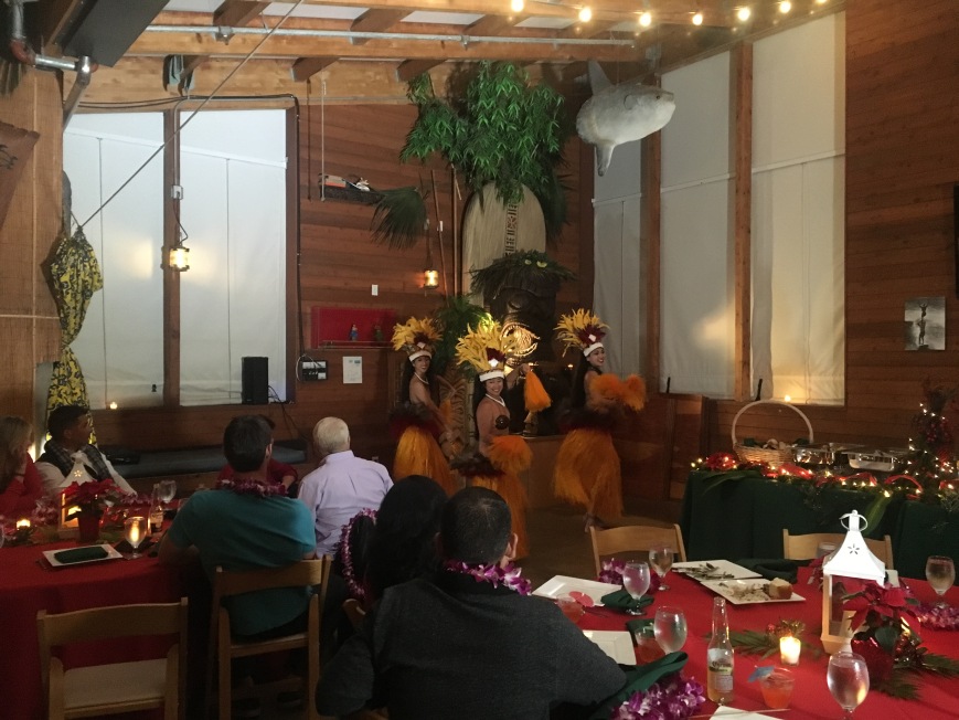 atyourservicecaters_jba_holidayparty_oceaninstitute_luaudancer1